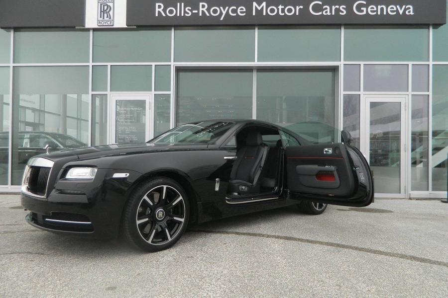  Rolls-Royce Wraith Carbon Fiber 2015 года  (фото 2 из 20)